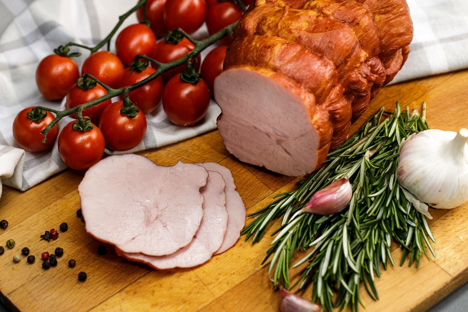 SZYNKA W SZNURKU.jpg